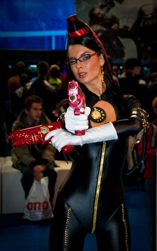 Bayonetta - Фотографии косплея Байонетты на выставке ИгроМир 2009